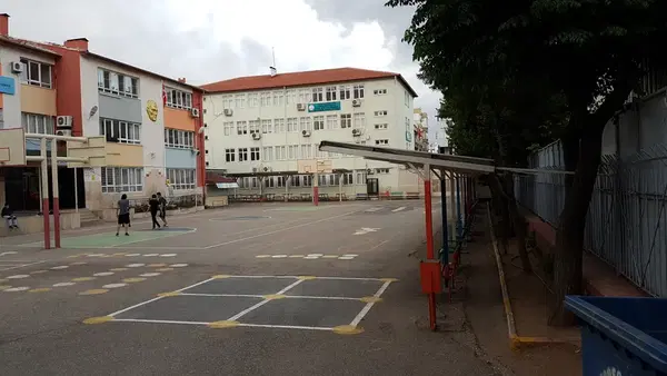 Ahmet Ferda Heroes Elementary School