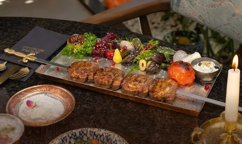 Ahura Restaurant - Photo 10