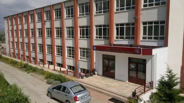 Akdeniz Universitesi Elmali Meslek Yuksekokulu