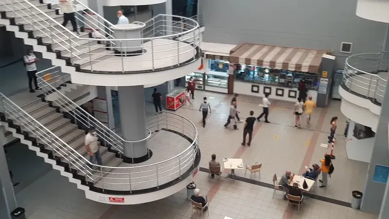 Akdeniz Üniversitesi Hastanesi - Photo 2