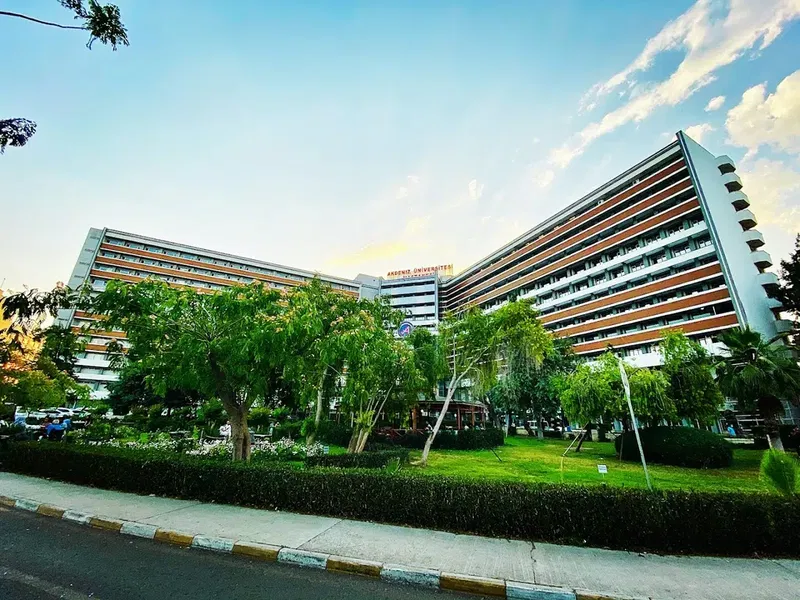Akdeniz Üniversitesi Hastanesi - Photo 3