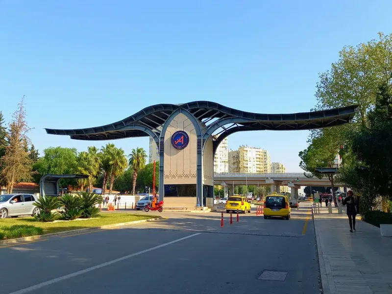 Akdeniz Üniversitesi - Photo 4