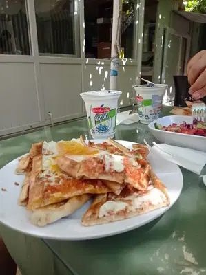 Akçay Pide Salonu