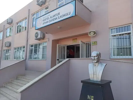 Alantur Ayhan Şahenk İlkokulu