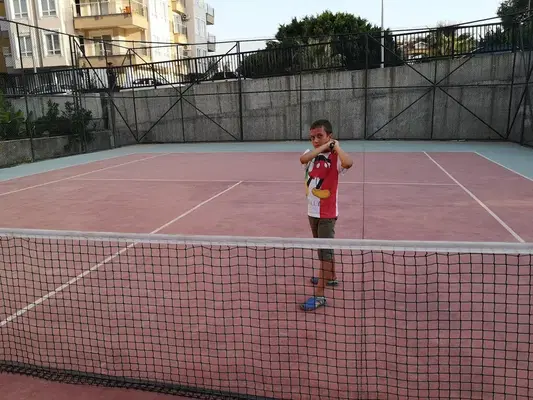 Alanya Belediyesi Tenis Kortu