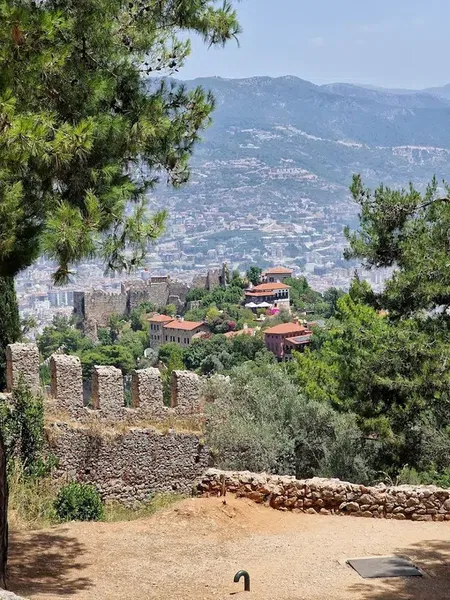Alanya Kız Anadolu İmam Hatip Lisesi Devlet Parasız Yatılı Kız Pansiyonu - Photo 3