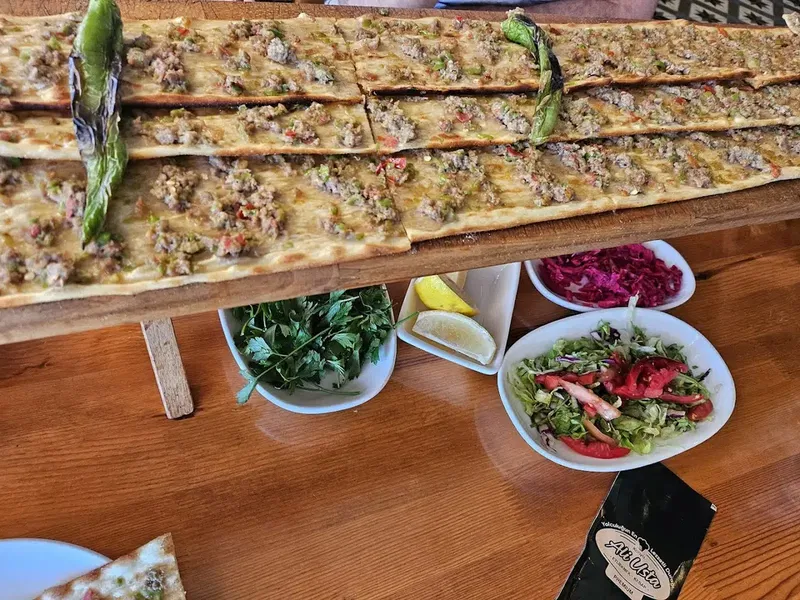 Ali̇ Usta Etli̇ekmek & Kebap - Photo 8