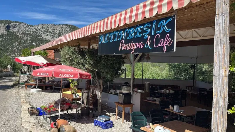 Altınbeşik Cafe - Photo 1