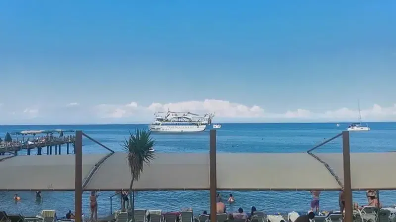 Ambassador Beach - Photo 2