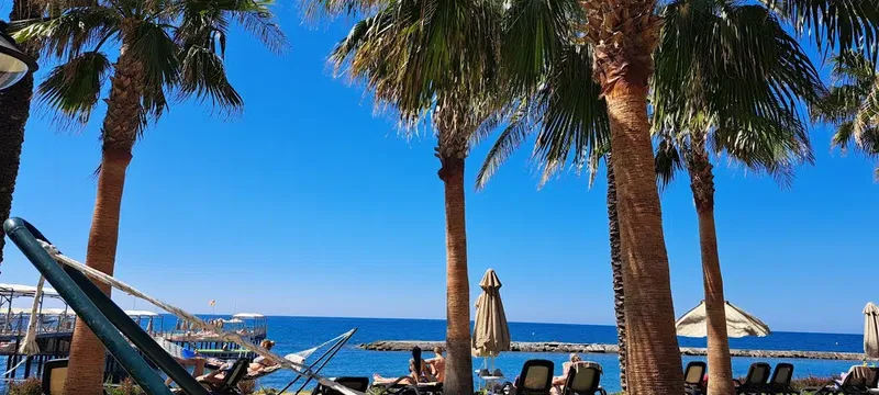 Amfitiyatro Long Beach Resort - Photo 3