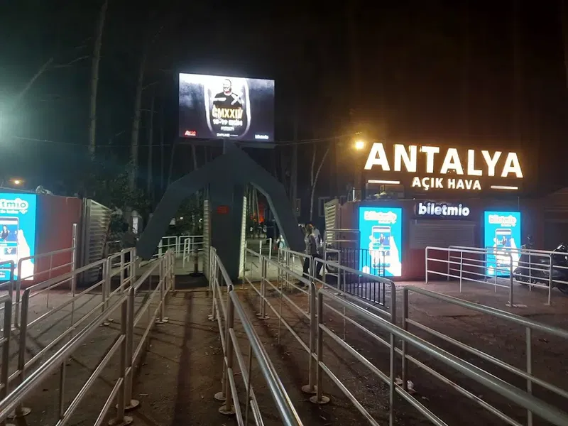 Antalya Açıkhava bahçesi - Photo 10