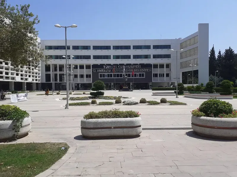 Antalya Metropolitan Municipality Service Building - Photo 3