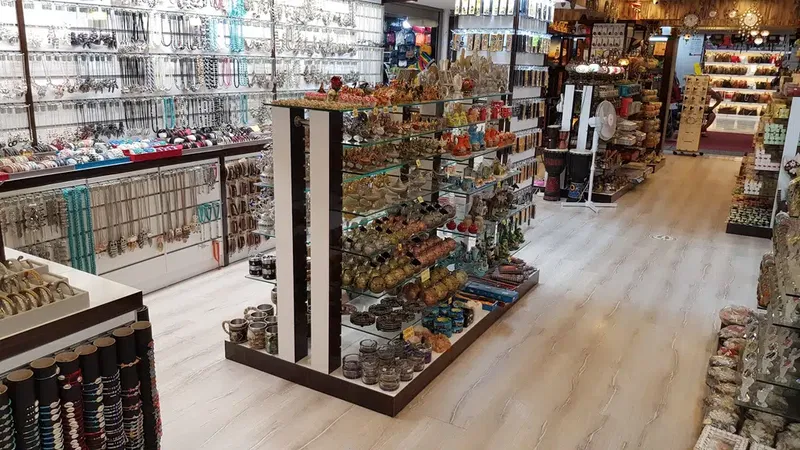 Antik Bazar - Photo 3