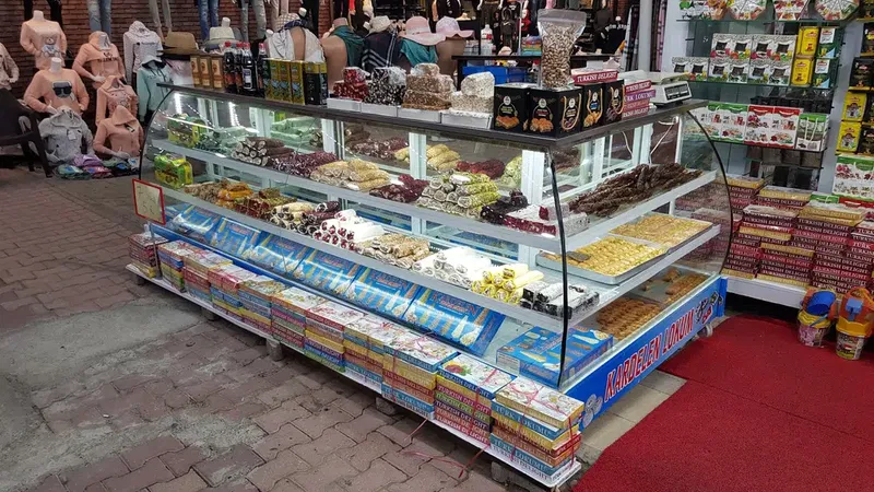 Antik Bazar - Photo 10
