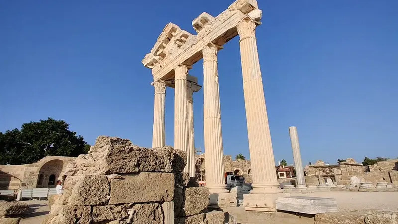 Apollon Tapınağı - Photo 2