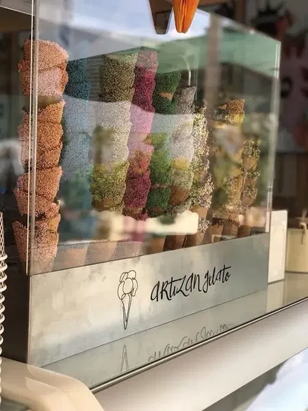 Artizan Gelato - Photo 10