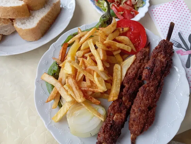 Asmalı Konak Restaurant - Photo 2