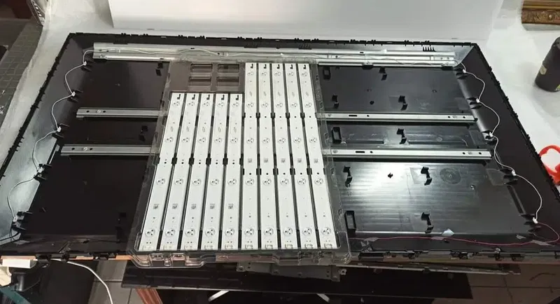 Ateş Elektroni̇k Televi̇zyoncu & Uyducu & Çanak Anten Tami̇r Montaj & Muratpaşa - Photo 4