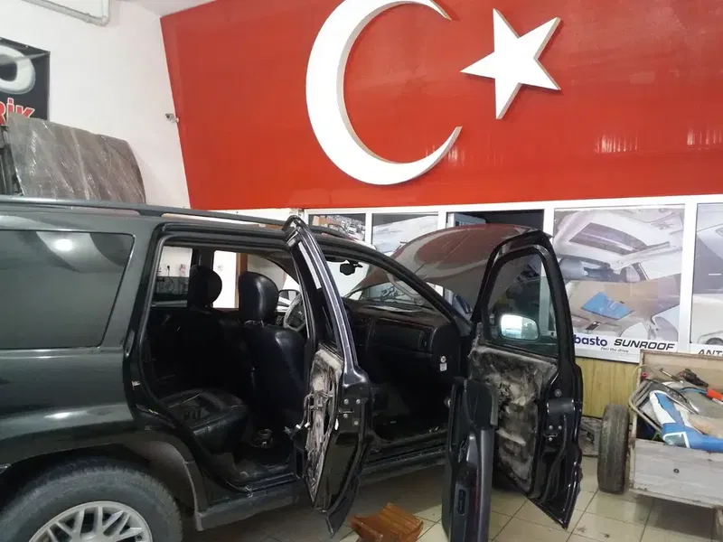 Avşar Auto; Sunroof, Oto Kilit, Cam Kriko, Katlanır Ayna Tamiri - Photo 9