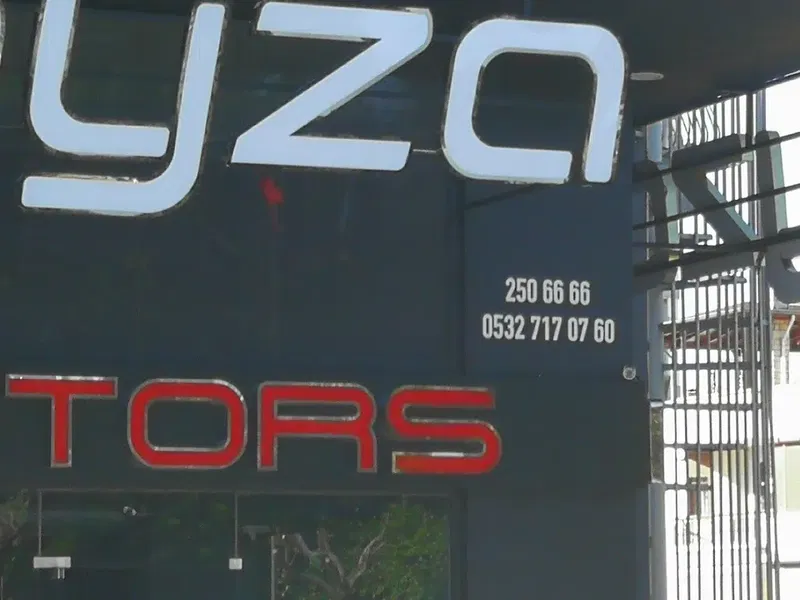 Ayza Motors - Photo 4