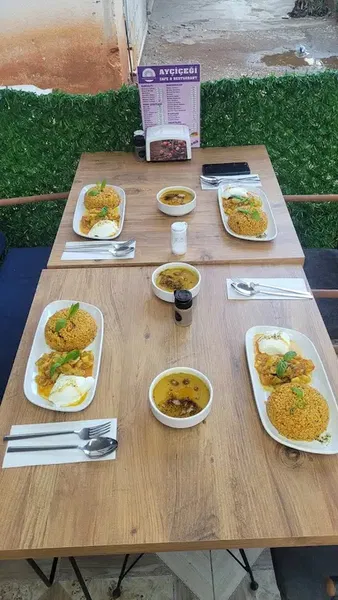 Ayçiçeği cafe restaurant - Photo 2