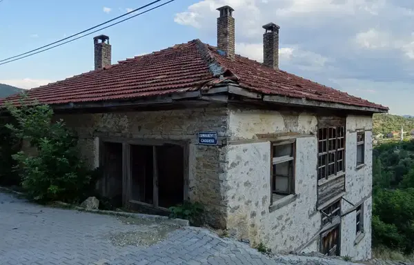 Bademli Dernek Kıraathanesi