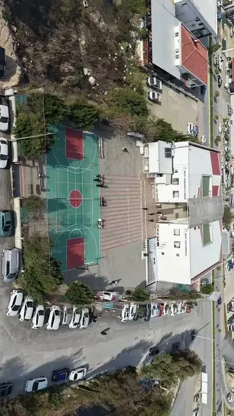 Bati Koleji̇ - Photo 2