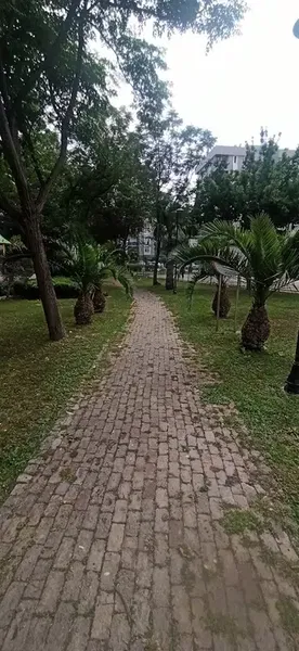Belediye parkı - Photo 8