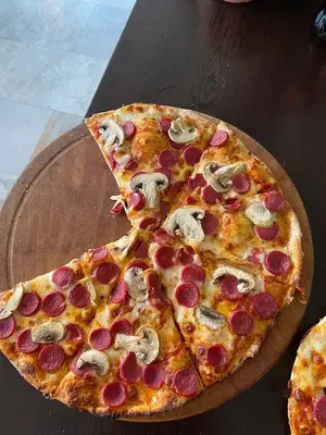 Bella Pi̇zza