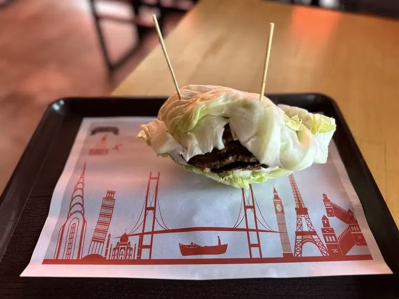 B.E.S.T. City Burger - Photo 9