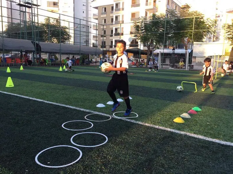 Beşiktaş Futbol Okulu - Photo 6