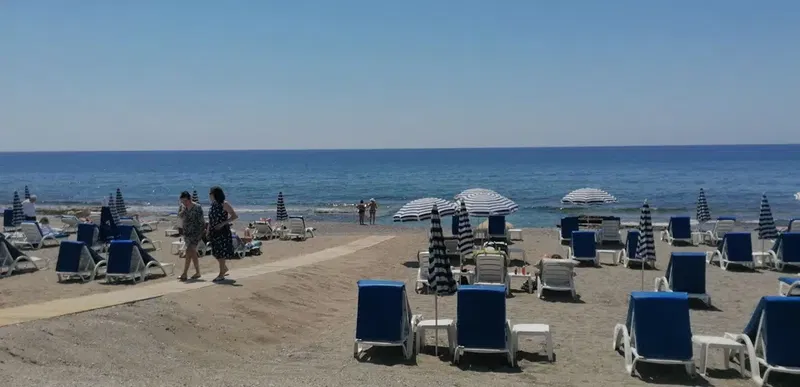 Brothers Beach Club - Photo 7