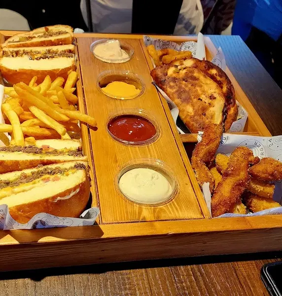 Burger 242 - Photo 6