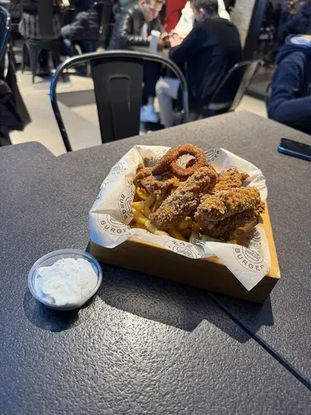 Burger 242 - Photo 10