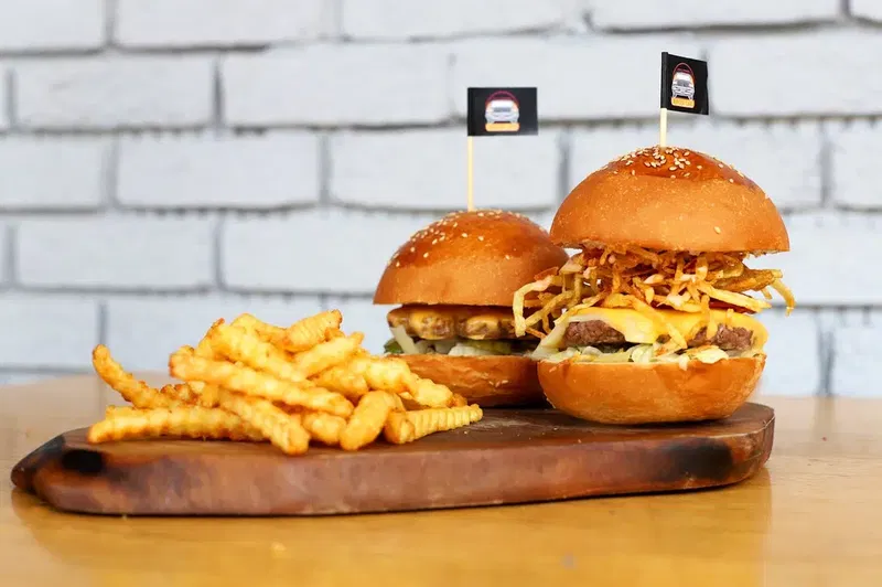 Burger Cars - Photo 3