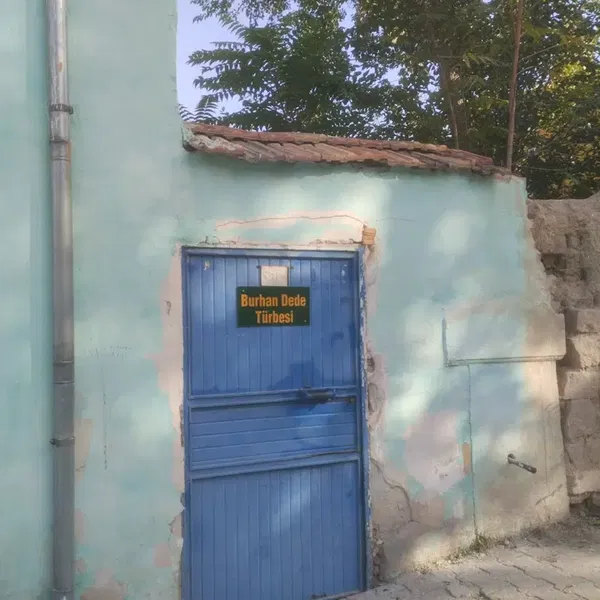 Burhan Dede Türbesi - Photo 9