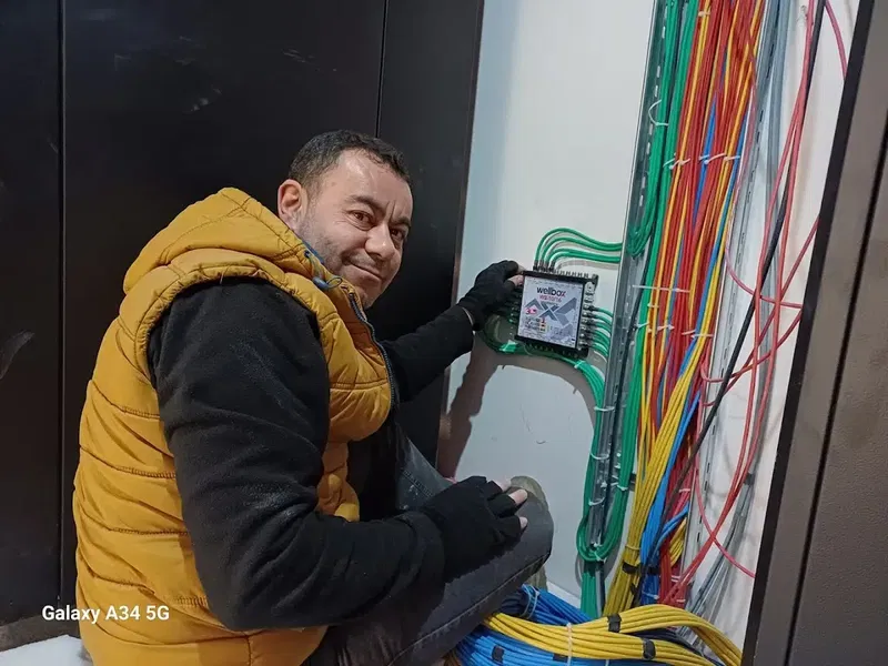 Büyük Elektronik - Photo 10