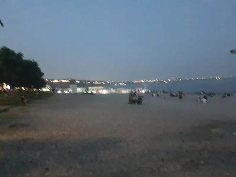 Cam Piramit Otoparkı - Photo 5