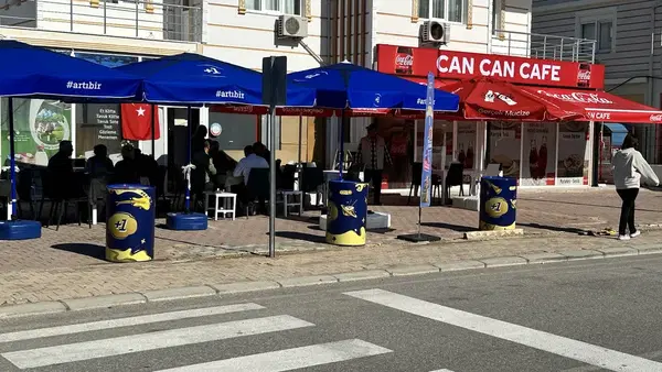 Cancan Tekel Tabocco Cafe