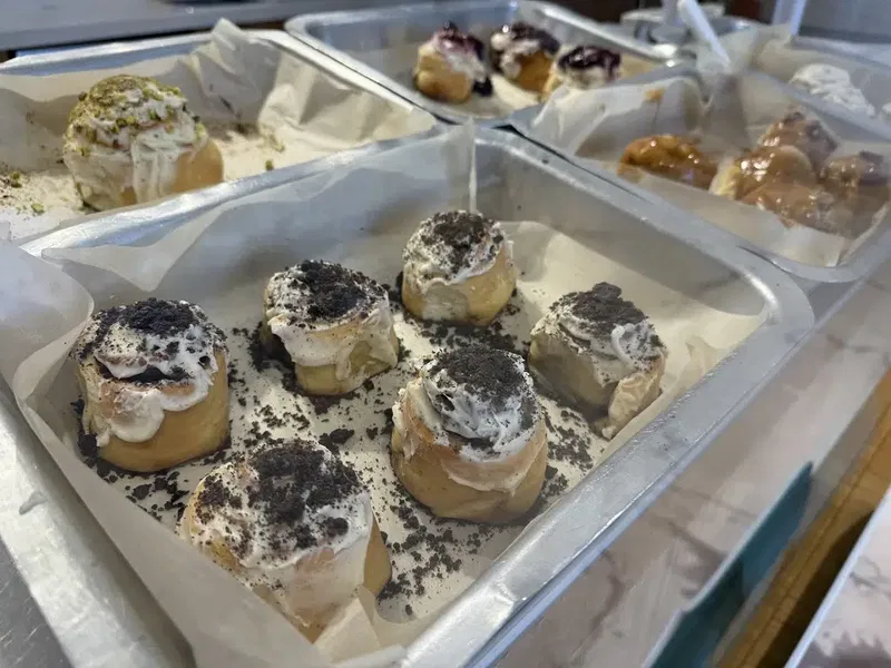 Cinnabon - Photo 5