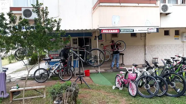 Coşkun Bisiklet Tamirhanesi
