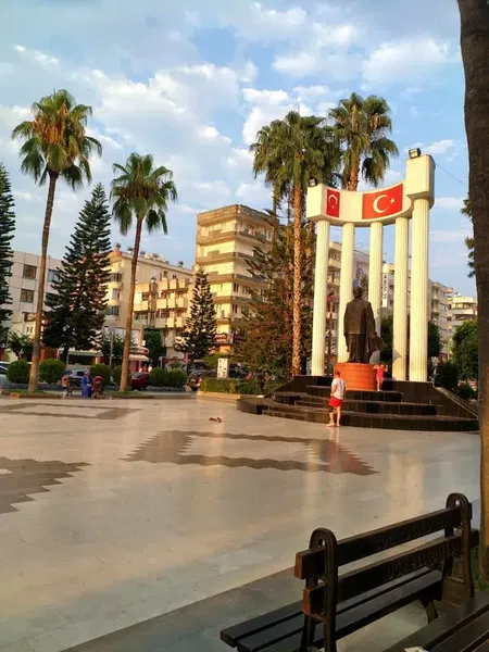 Cumhuriyet Myd. - Photo 3