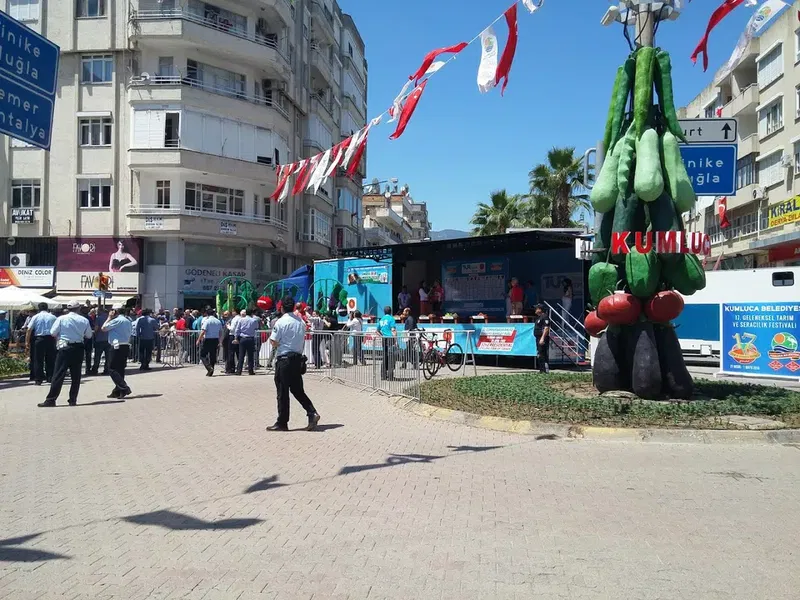 Cumhuriyet Myd. - Photo 5