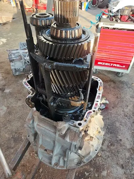 Deni̇zbenz Mercedes Kamyon Ağir Vasita Özel Servi̇si̇, Elekti̇ri̇k-Elektroni̇k, Kli̇ma Ve İkli̇mlendi̇rme, Bakimi Ve Onarimi - Photo 8