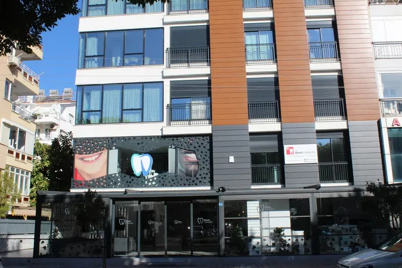Dent Laracity Ağız Ve Diş Sağlığı Polikliniği - Photo 2