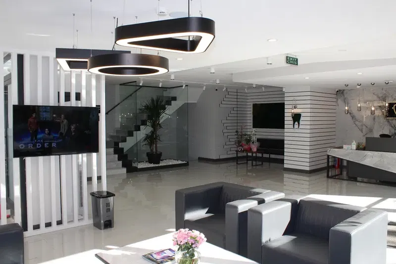 Dent Laracity Ağız Ve Diş Sağlığı Polikliniği - Photo 4