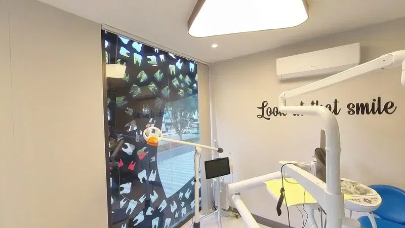 Dent Laracity Ağız Ve Diş Sağlığı Polikliniği - Photo 10