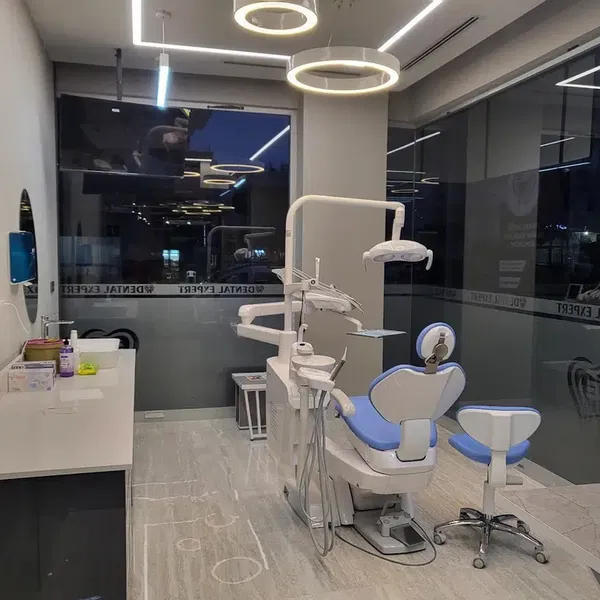Dental Expert Diş Kliniği - Photo 9