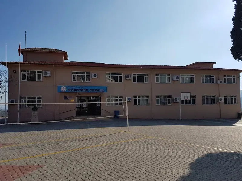 Değirmendere Ortaokulu - Photo 1