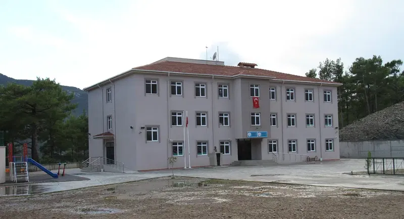 Dimçayı İlkokulu Ortaokulu - Photo 3